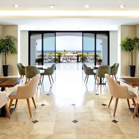 酒店 艾瓦勒克奇纳尔酒店 3*