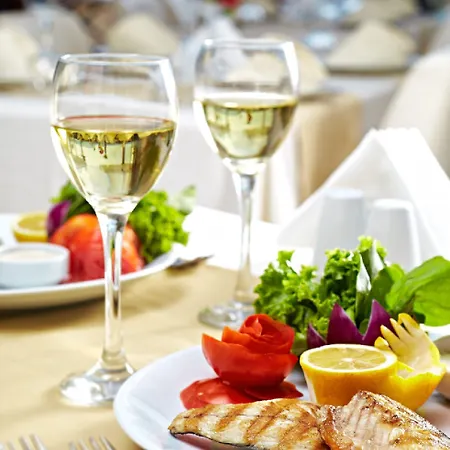 艾瓦勒克奇纳尔酒店 Ayvalı