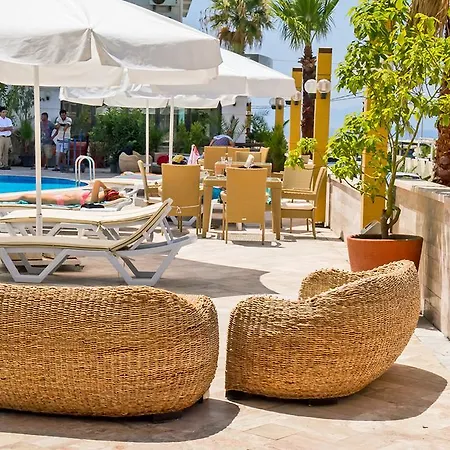 酒店 艾瓦勒克奇纳尔酒店 3*